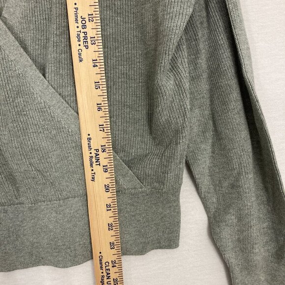 New Banana Republic Gray Rib Knit Wrap Pullover Sweater size Large - Picture 7 of 10